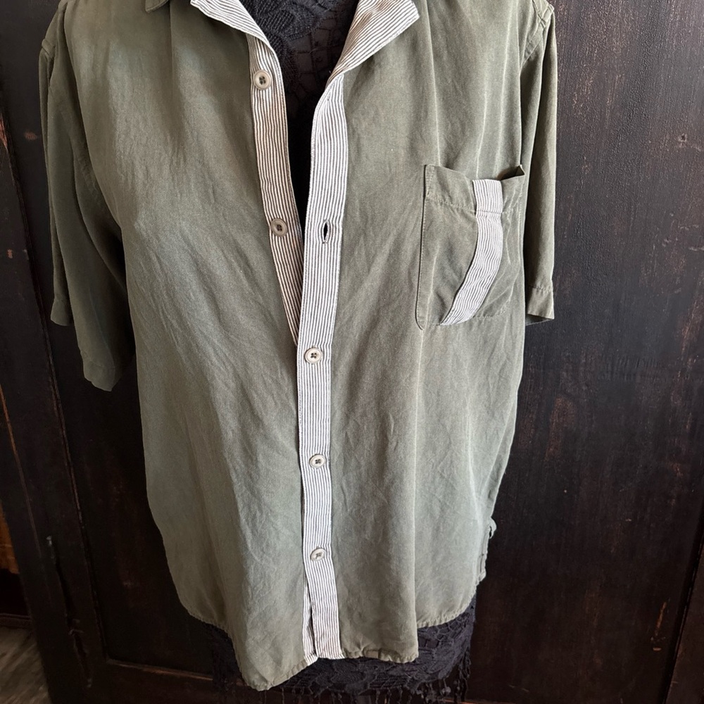 Vintage Silk Circa 1969 Cuba Inspired 100% Silk short sleeve button down M green - Picture 4 of 8